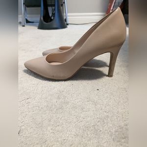 Nude size 6 Kelly & Katie Heels